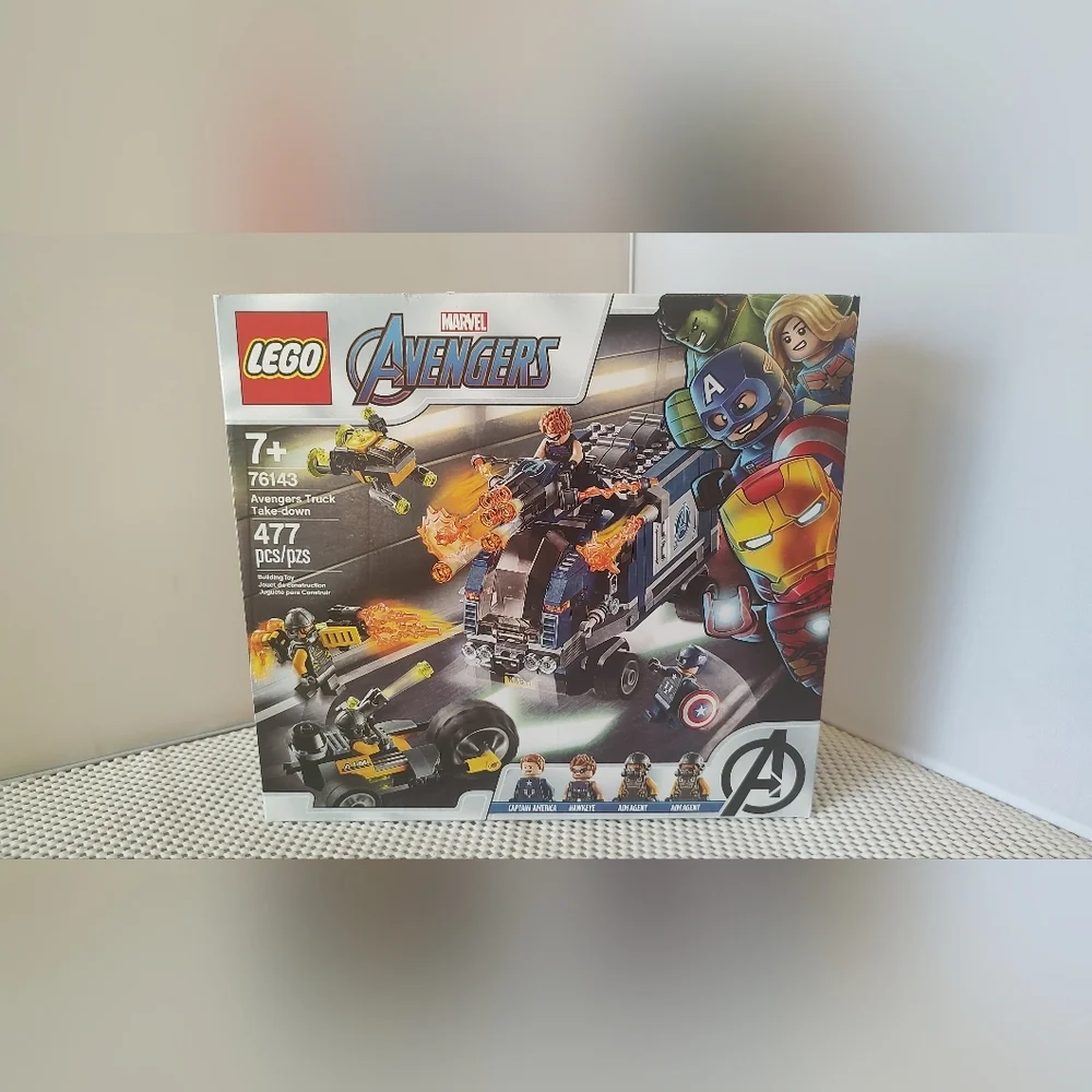 LEGO 76143 Marvel Avengers Truck Take-Down  Captain America and Hawkeye